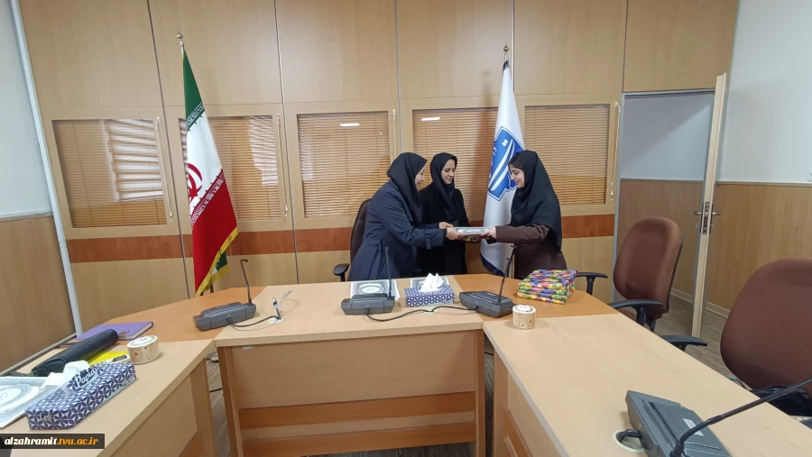 برگزاری جلسه تقدیر از عملکرد برجسته گروه تربیت کودک آموزشکده الزهرا (س) در ارائه خدمات مراقبتی از کودکان همکاران در جشن انقلاب  3