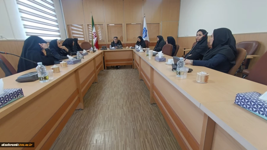 بزرگداشت روز استاد: هم‌اندیشی ریاست استان جناب آقای دکتر احمدی با اعضای هیات علمی در راستای صیرورت علمی
 2