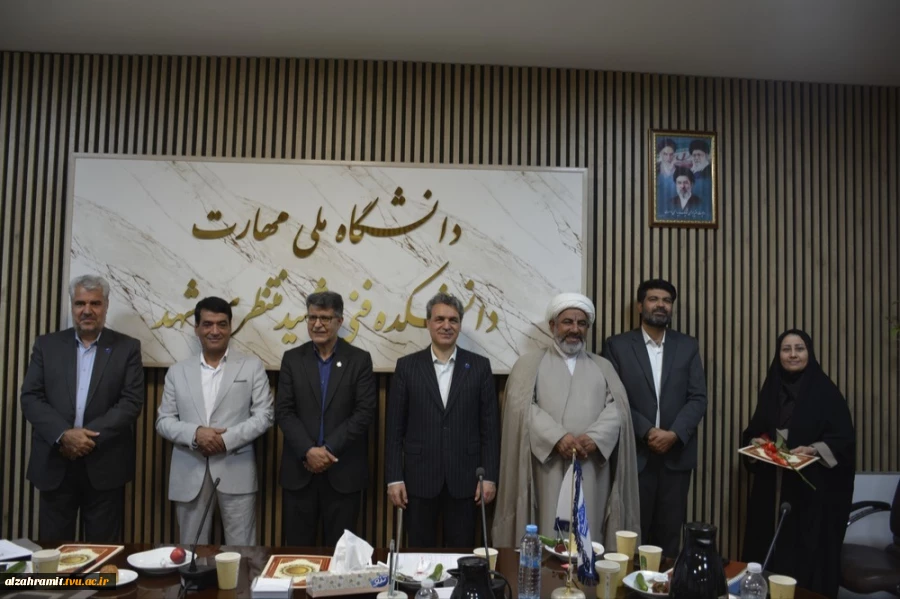 آیین تجلیل از سرآمدان آموزشی دانشگاه ملی مهارت واحد استانی خراسان رضوی 5