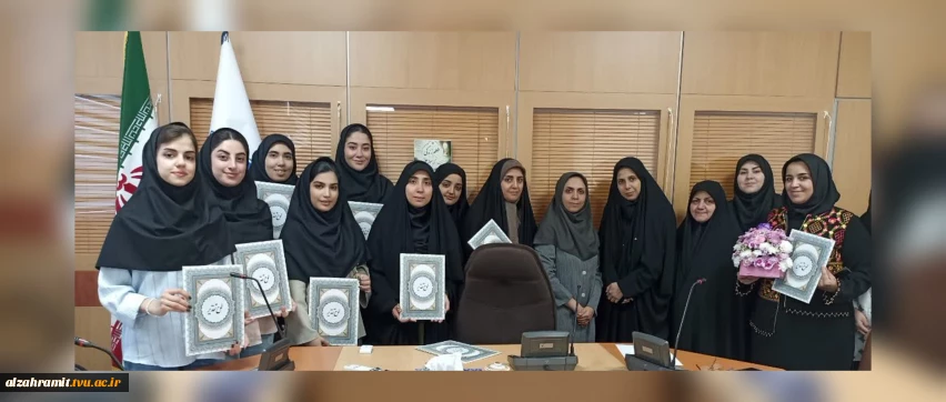 «تجلیل از دانشجویان پژوهشگر در سمینار «روایتی دیگر از صنایع دستی»