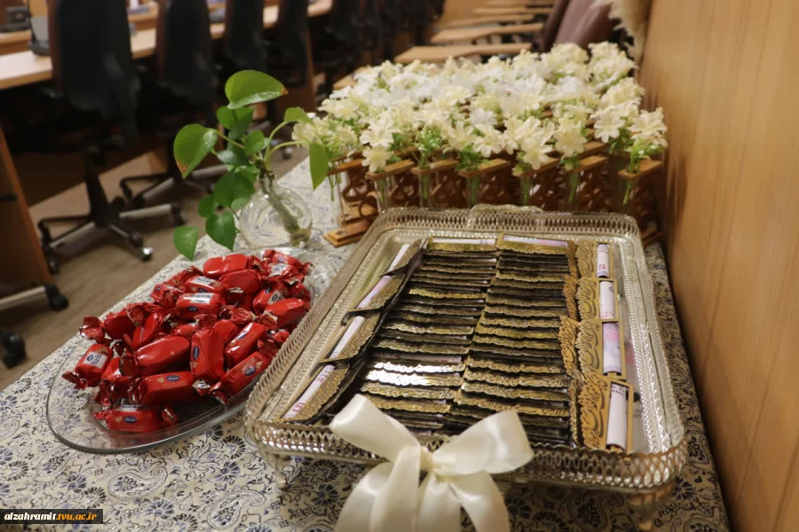برگزاری جلسه شورای اداری با حضور ریاست و اعضای هیأت علمی و کارکنان در آموزشکده الزهرا (س)مشهد
 2