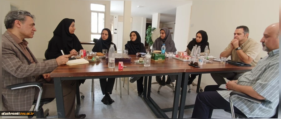 برگزاری جلسه بررسی مدل‌های نوین درآمدزایی در مرکز نوآوری و صنایع خلاق در آموزشکده دختران مشهد  2