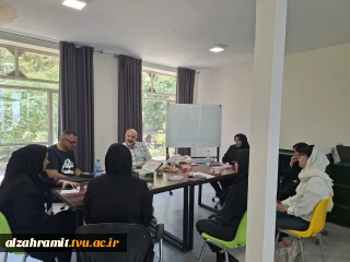 برگزاری نشست‌های مشورتی هسته‌های نوآور در مرکز نوآوری و صنایع خلاق مشهد