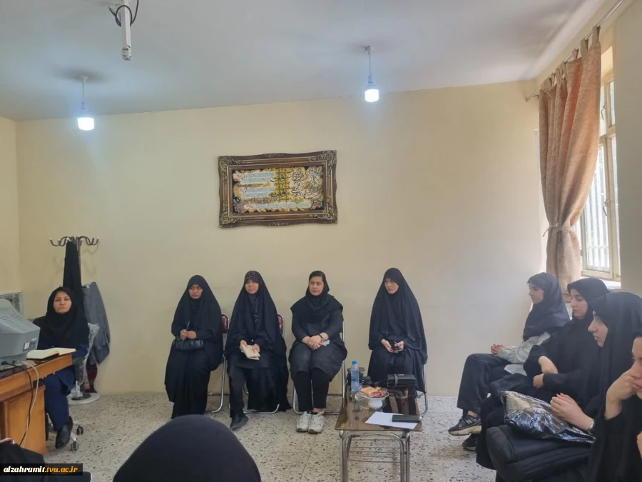 نشست مشترک انجمن‌های علمی و کانون‌های فرهنگی برای برگزاری آیین وداع با رهبر شهید انقلاب در مشهد 3