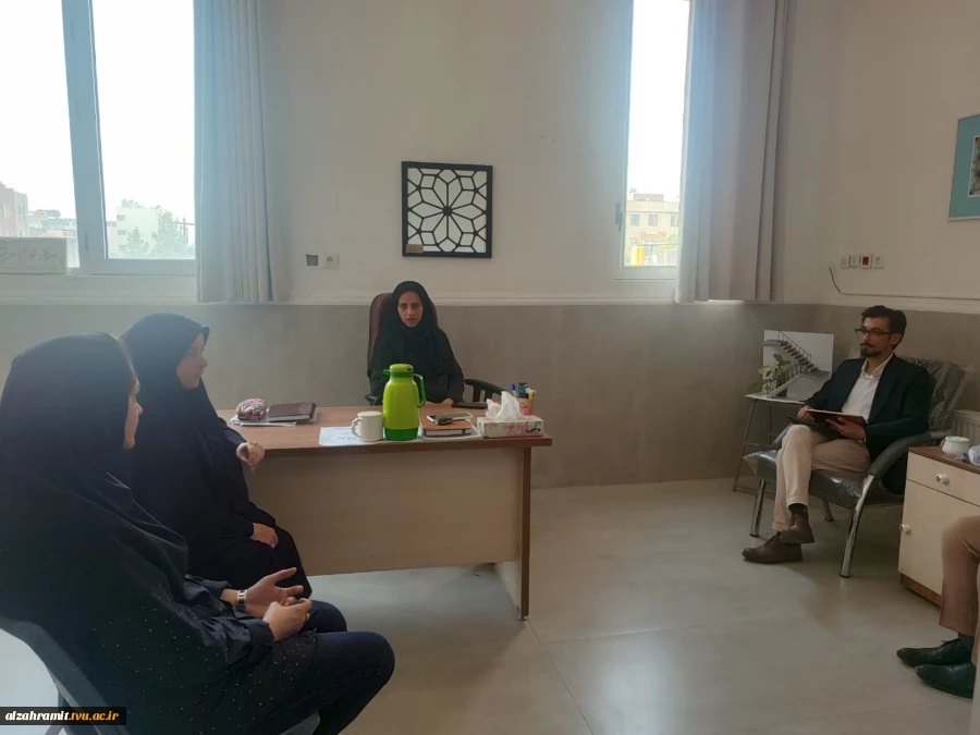 تعامل دانشگاه و صنعت؛ 
برگزاری جلسه همکاری گروه معماری آموزشکده دختران مشهد با شرکت راتیکان 3