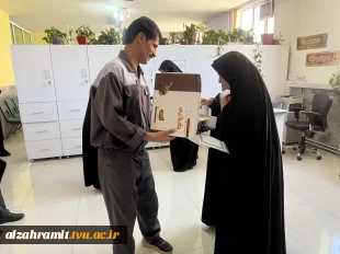 تکریم تلاش و تعهد؛ حضور رئیس آموزشکده در جمع کارکنان به مناسبت گرامیداشت روز کارمند
 5