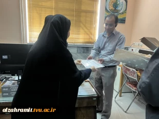 تکریم تلاش و تعهد؛ حضور رئیس آموزشکده در جمع کارکنان به مناسبت گرامیداشت روز کارمند
 8