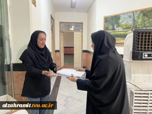 تکریم تلاش و تعهد؛ حضور رئیس آموزشکده در جمع کارکنان به مناسبت گرامیداشت روز کارمند
 11