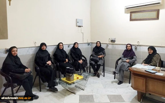 برگزاری نشست هم‌اندیشی اساتید گروه طراحی و دوخت آموزشکده دختران مشهد در آستانه نیمسال تحصیلی جدید
