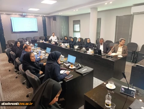 حضور مرکز نوآوری صنایع خلاق و فرهنگی آموزشکده دختران مشهد در پیش‌رویداد «نوآوری در نقش و رنگ فرش»