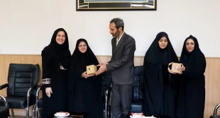 هم‌افزایی میان آموزش و فرهنگ؛
 نشست راهبردی آموزشکده دختران مشهد جهت عملیاتی‌سازی تفاهم‌نامه رویدادهای هنری پوشاک 4